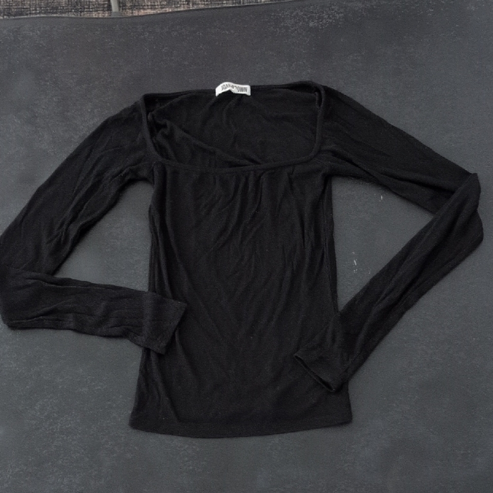 Square Neck Long Sleeve Top